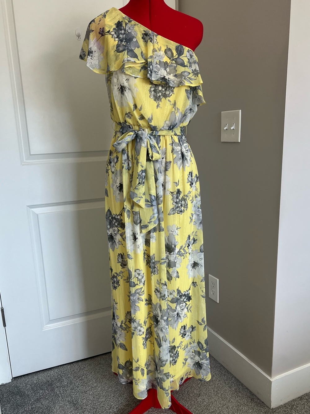 Jessica Howard Yellow Floral One-Shoulder Maxi Dress